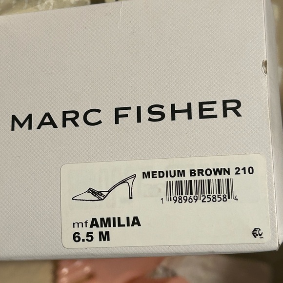 Elegant Tan Women's Pointed-Toe Shoes - Picture 7 of 9